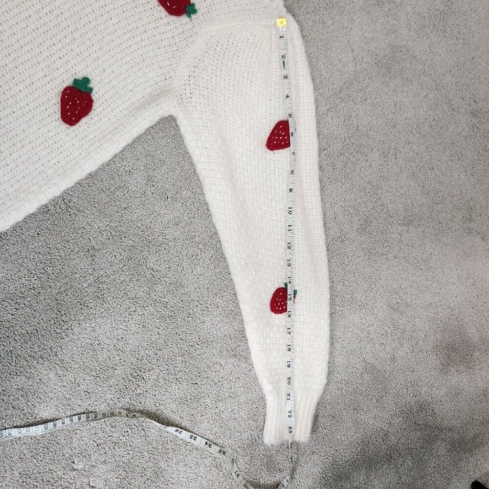MNG 3D Strawberry Knit Puff Sleeves Size Medium Soft Fuzzy Cozy - Picture 9 of 12